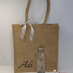 תיק יוטה ובקבוק